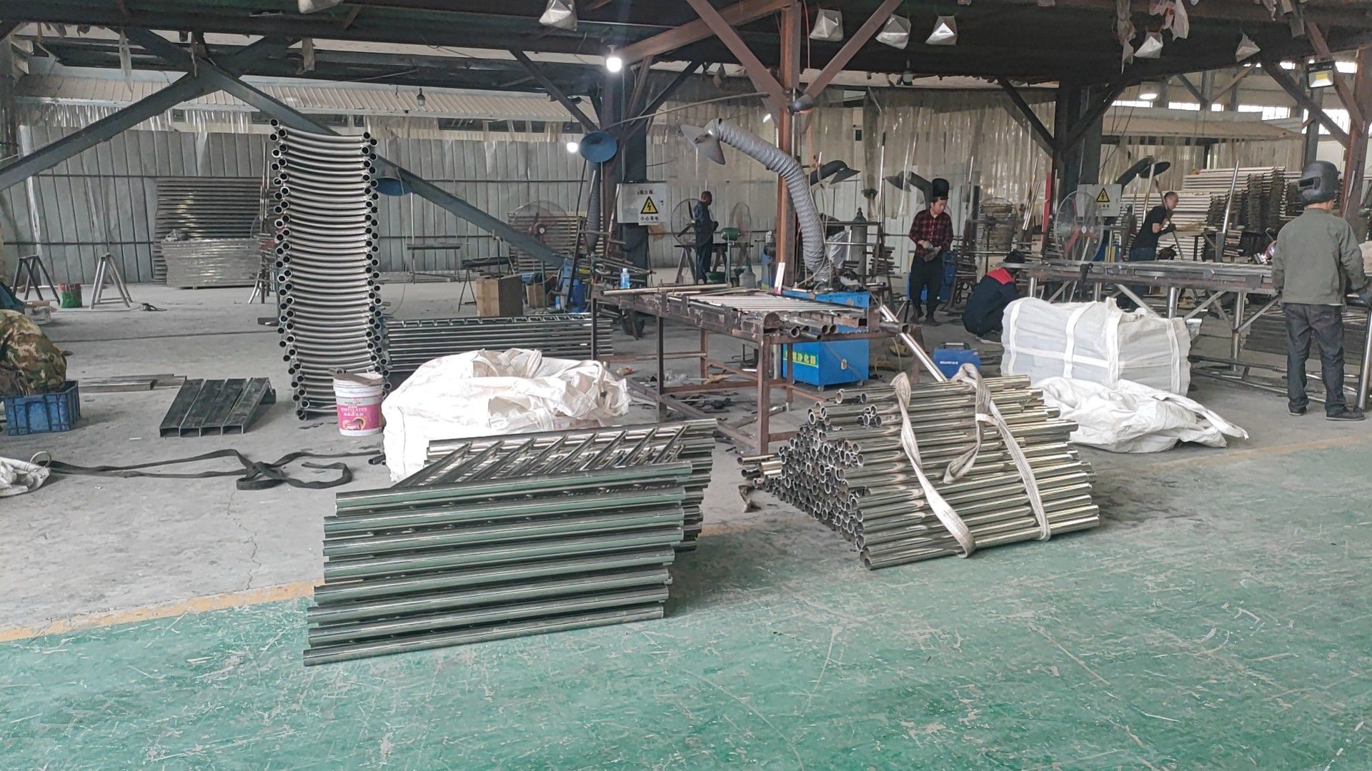 原平不銹鋼復(fù)合管護(hù)欄