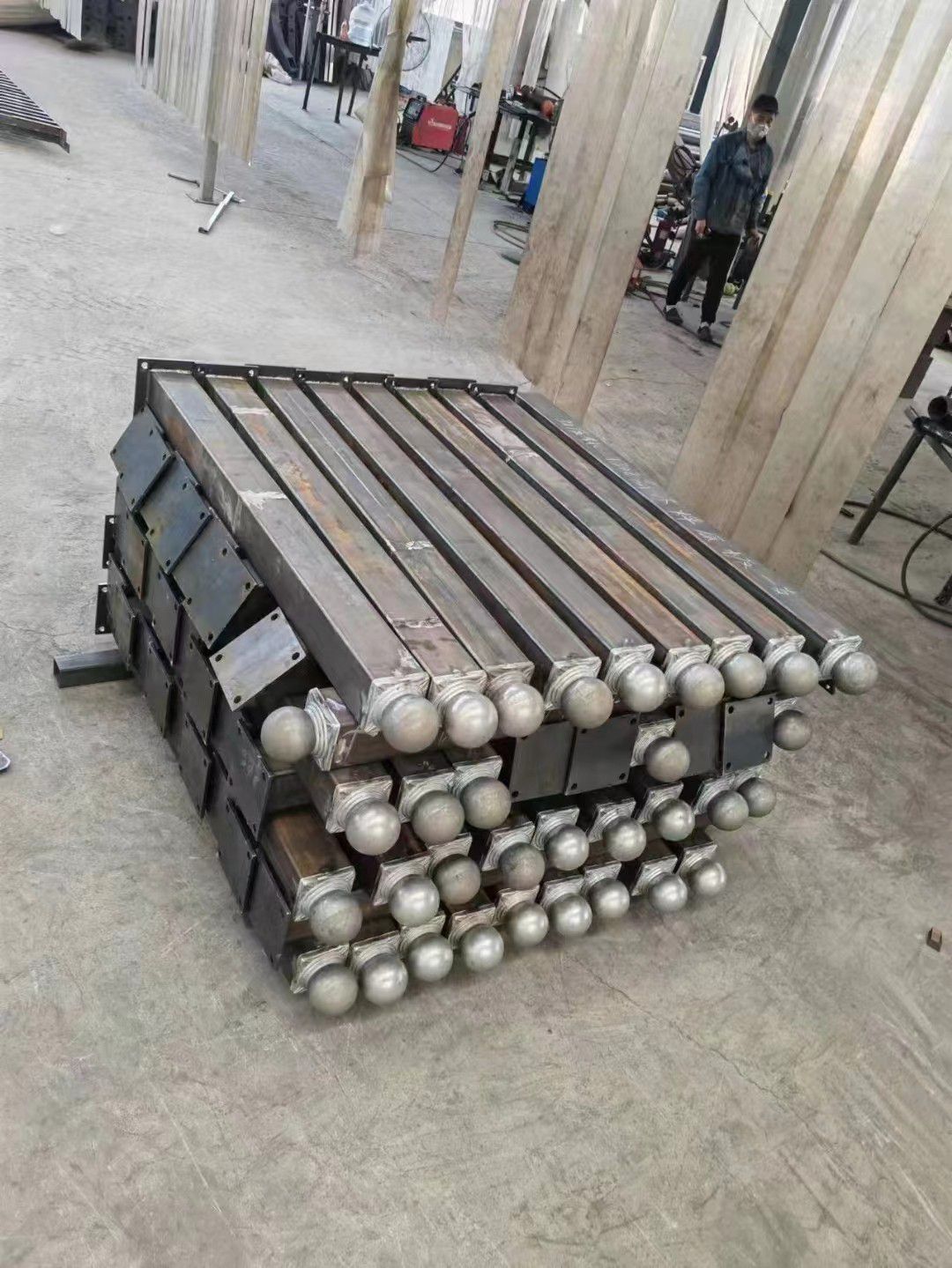 原平不銹鋼復(fù)合管護(hù)欄