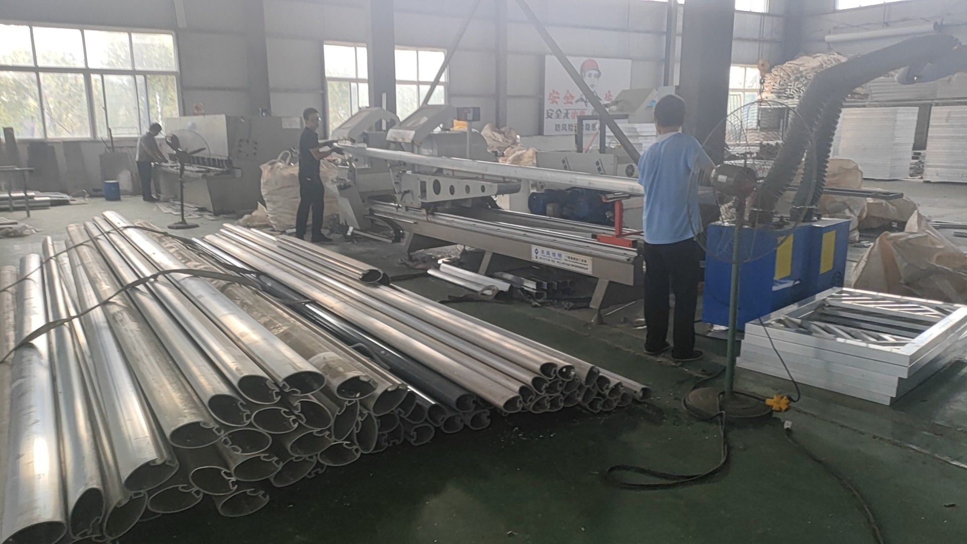 古交鋁合金護(hù)欄生產(chǎn)的工序