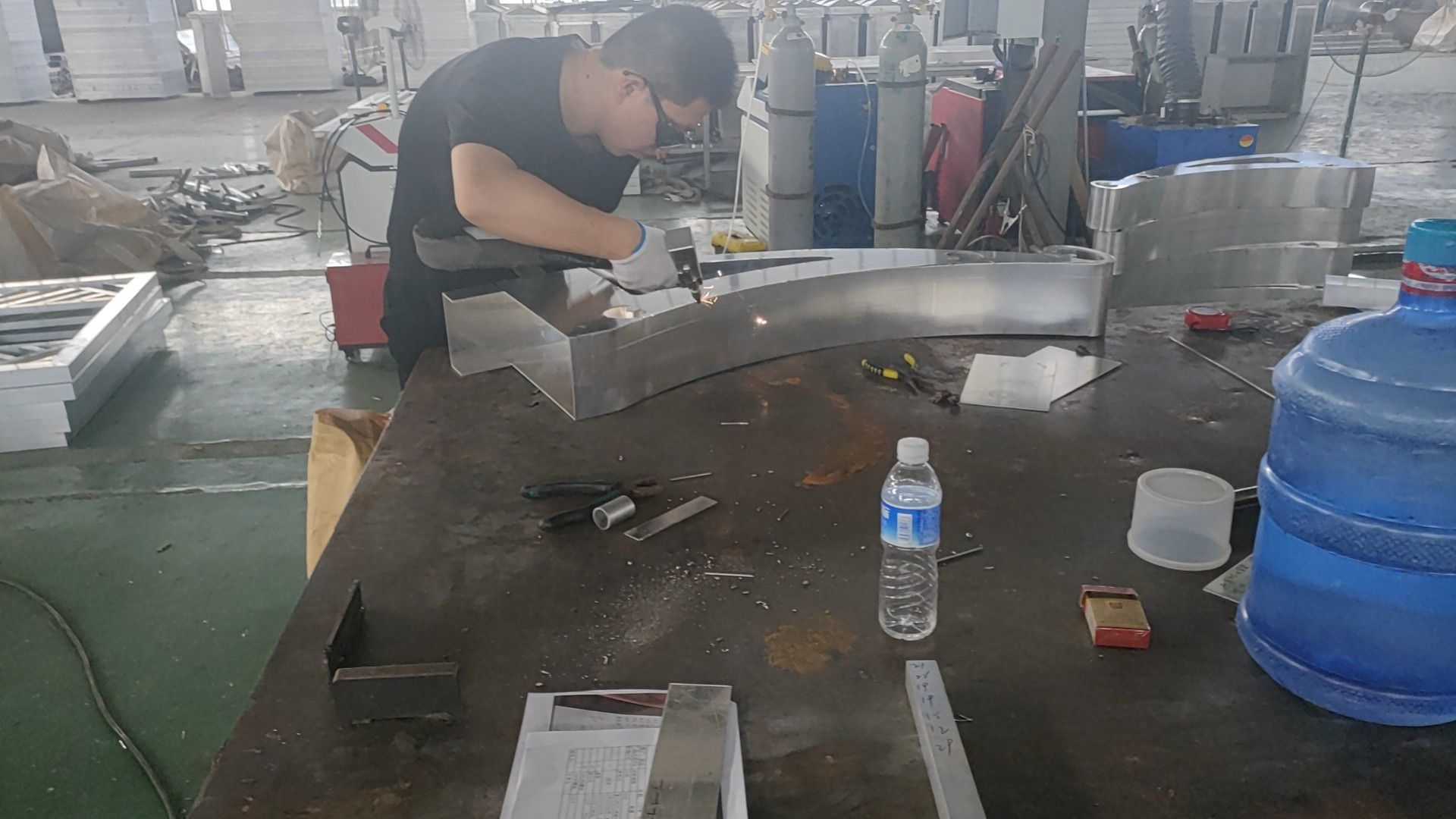 鋁合金護(hù)欄生產(chǎn)的工序